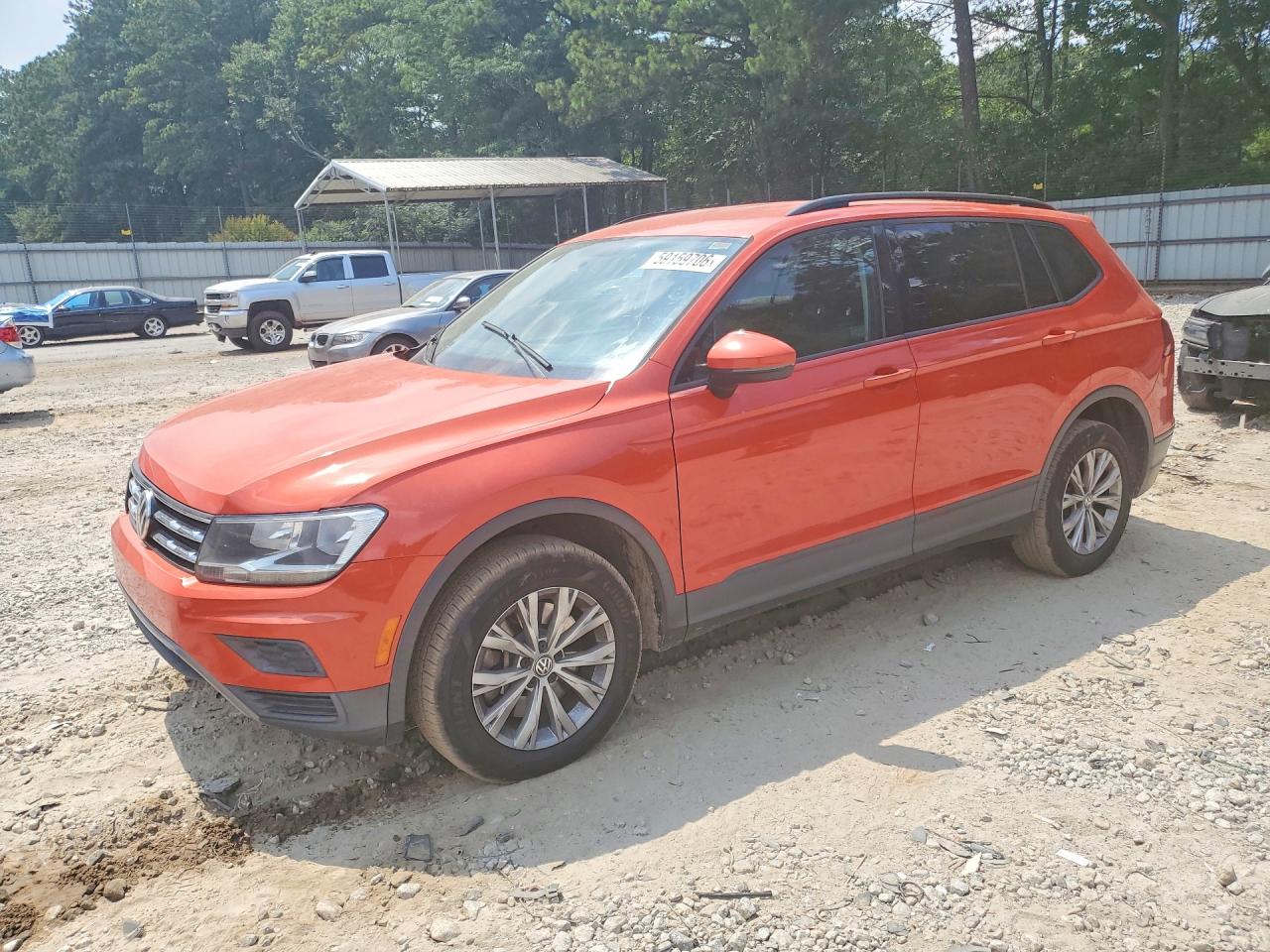 3VV0B7AX0KM067049 · 2019 VOLKSWAGEN TIGUAN