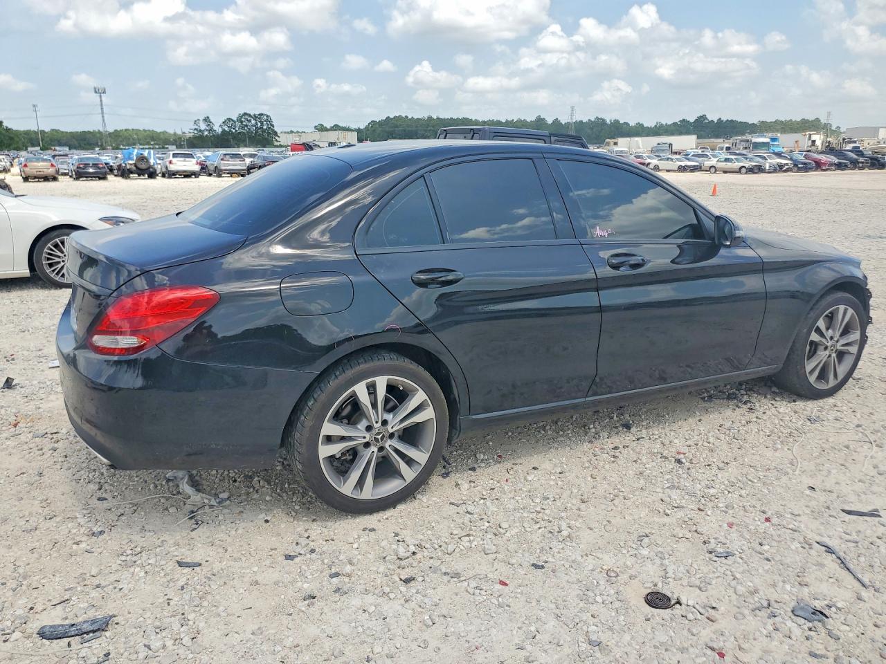 55SWF4KB5JU279610 · 2018 MERCEDES-BENZ C · 3/13