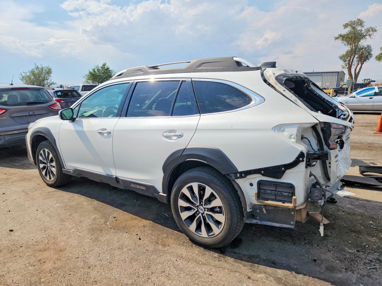 4S4BTAPC4R3284407 · 2024 SUBARU OUTBACK · 2/14