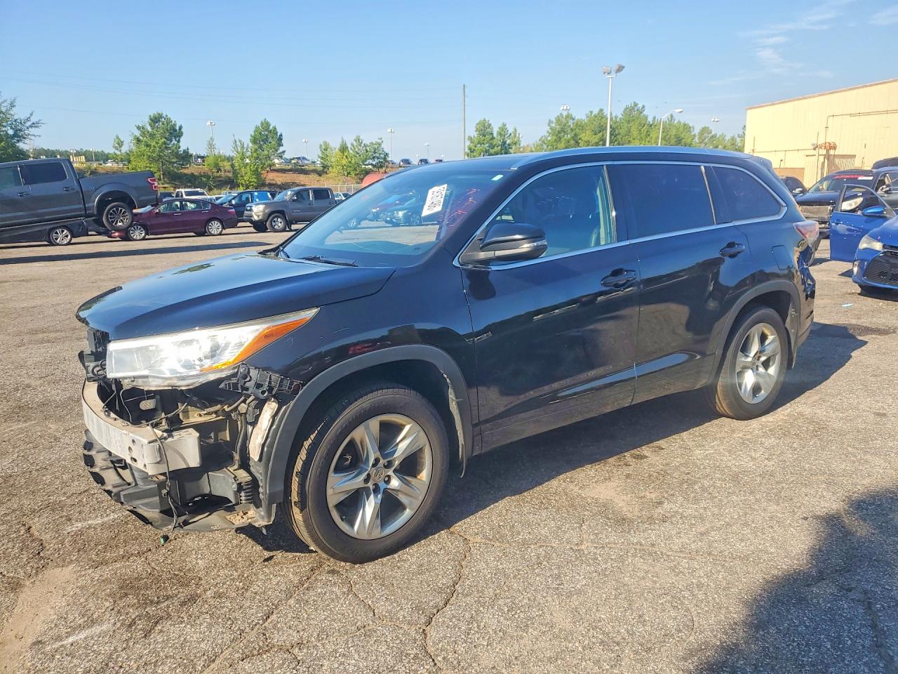 5TDDKRFH1FS209203 · 2015 TOYOTA HIGHLANDER