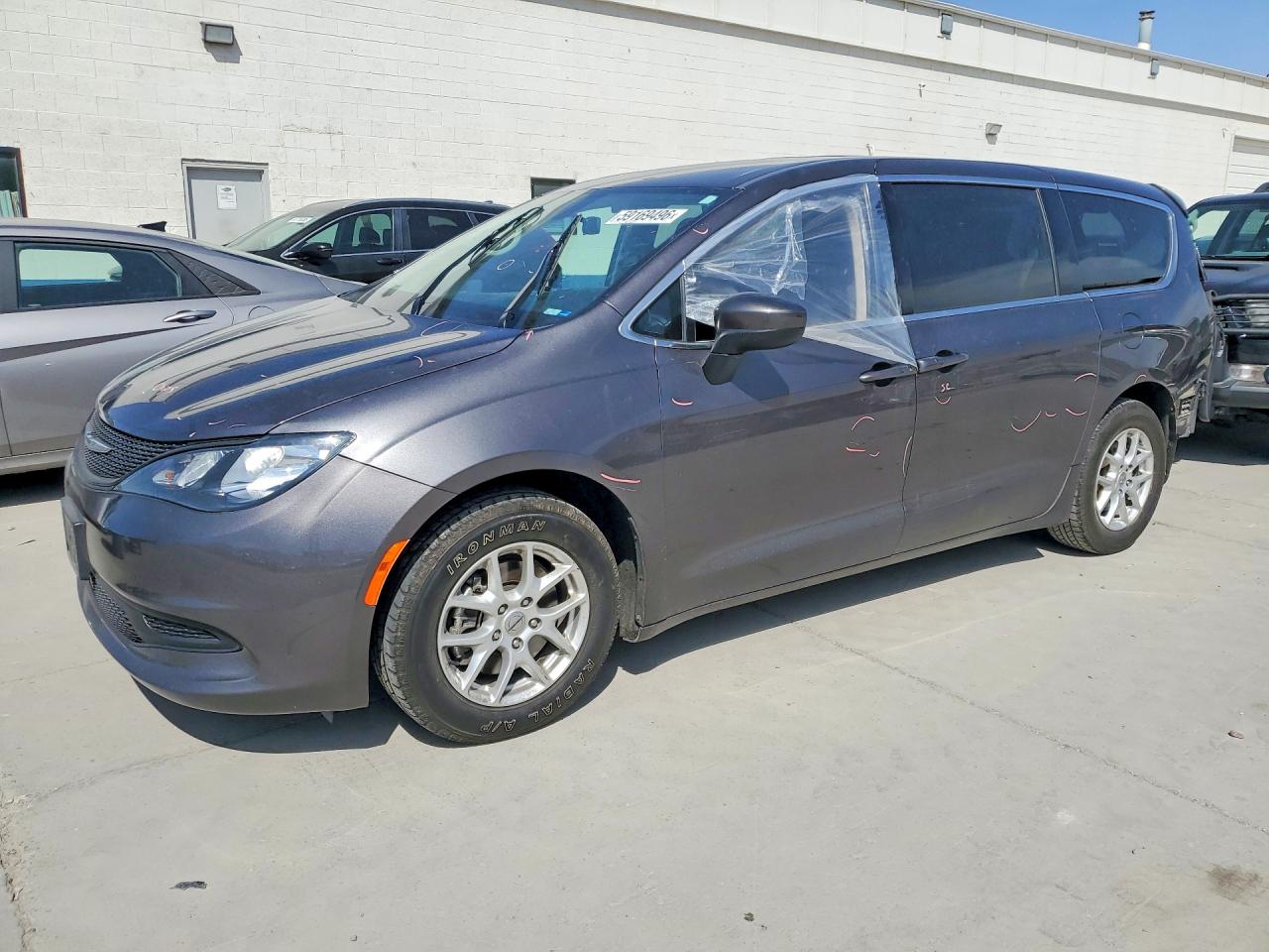 2C4RC1CG7NR229544 · 2022 CHRYSLER VOYAGER
