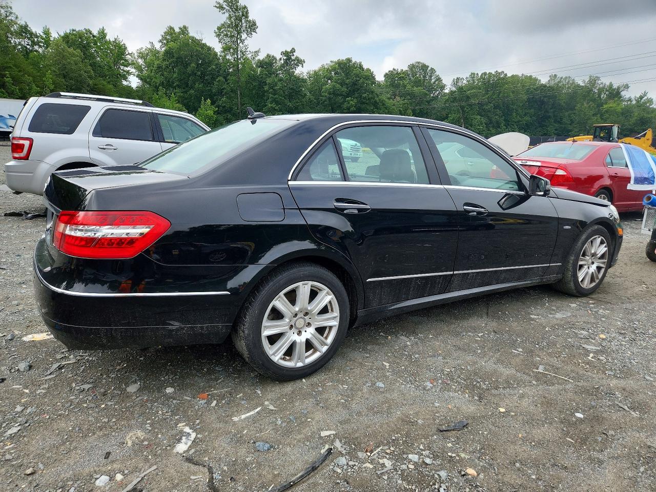 WDDHF5KB2CA528009 · 2012 MERCEDES-BENZ E · 3/12