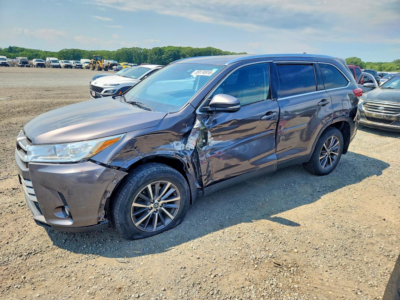 5TDJZRFH6KS570421 · 2019 TOYOTA HIGHLANDER