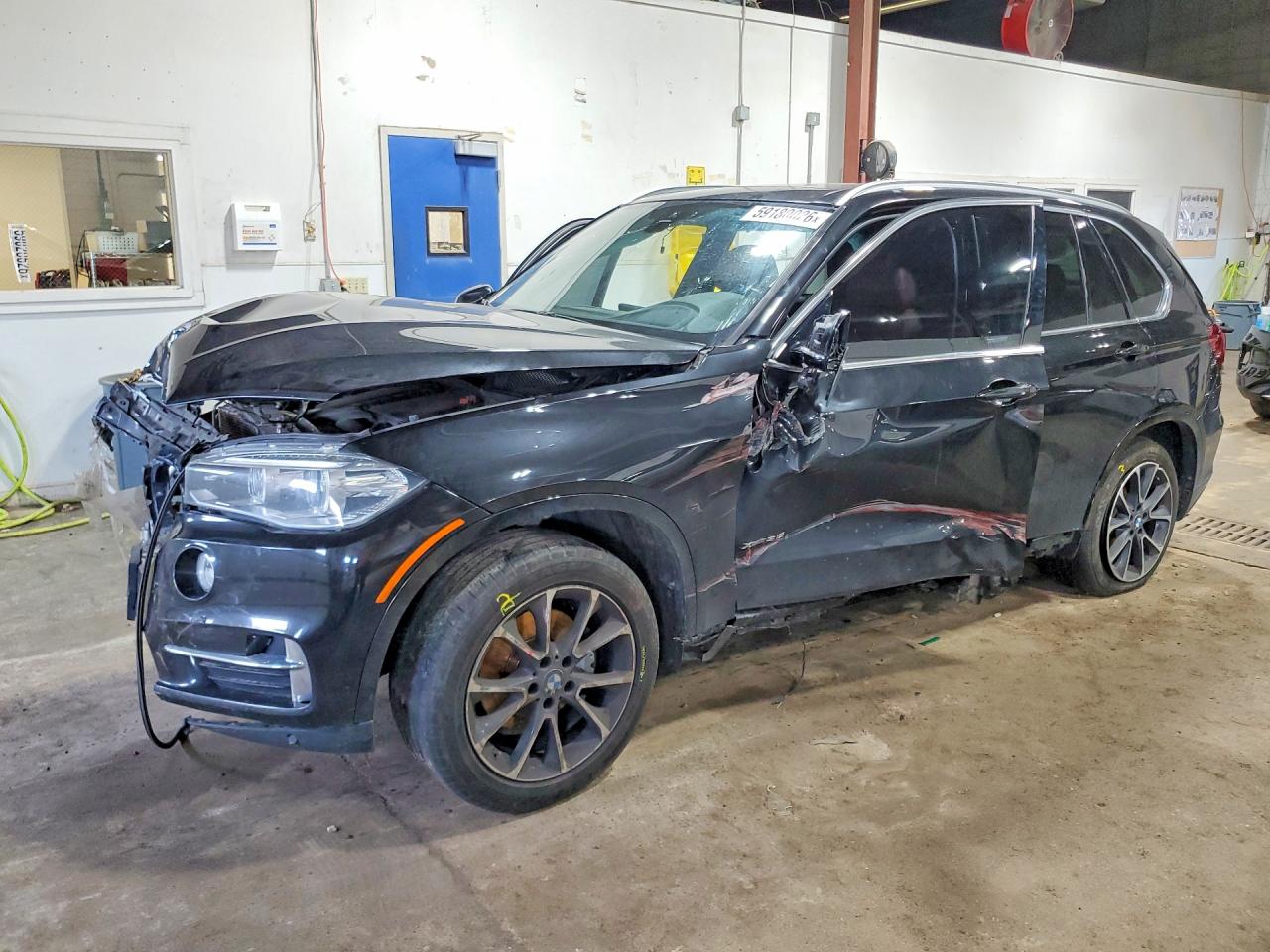 5UXKR0C56J0X98221 · 2018 BMW X5