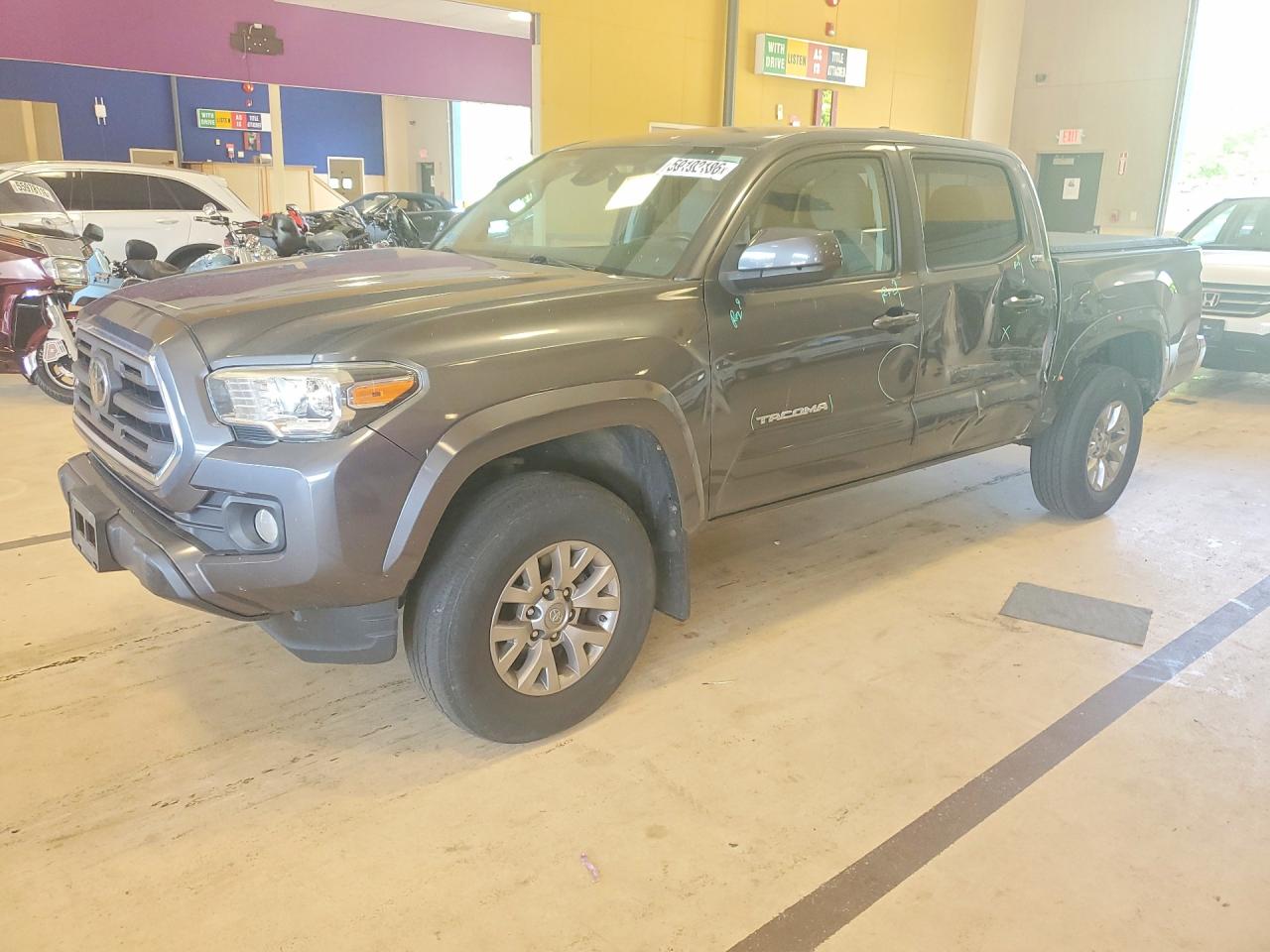 3TMCZ5AN2JM181840 · 2018 TOYOTA TACOMA