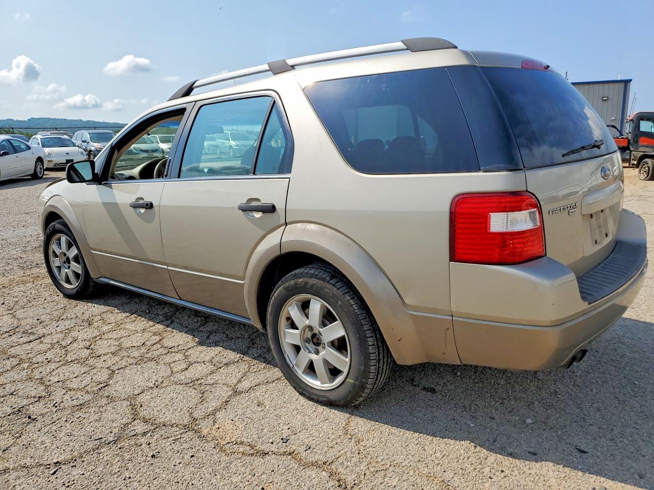 1FMDK04175GA51729 · 2005 FORD FREESTYLE · 2/13