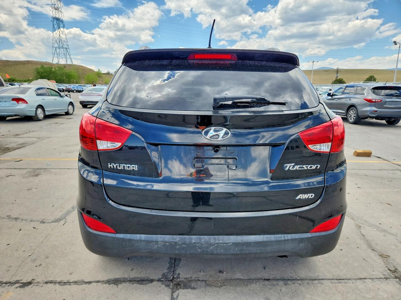 KM8JUCAC0BU257511 · 2011 HYUNDAI TUCSON · 6/14