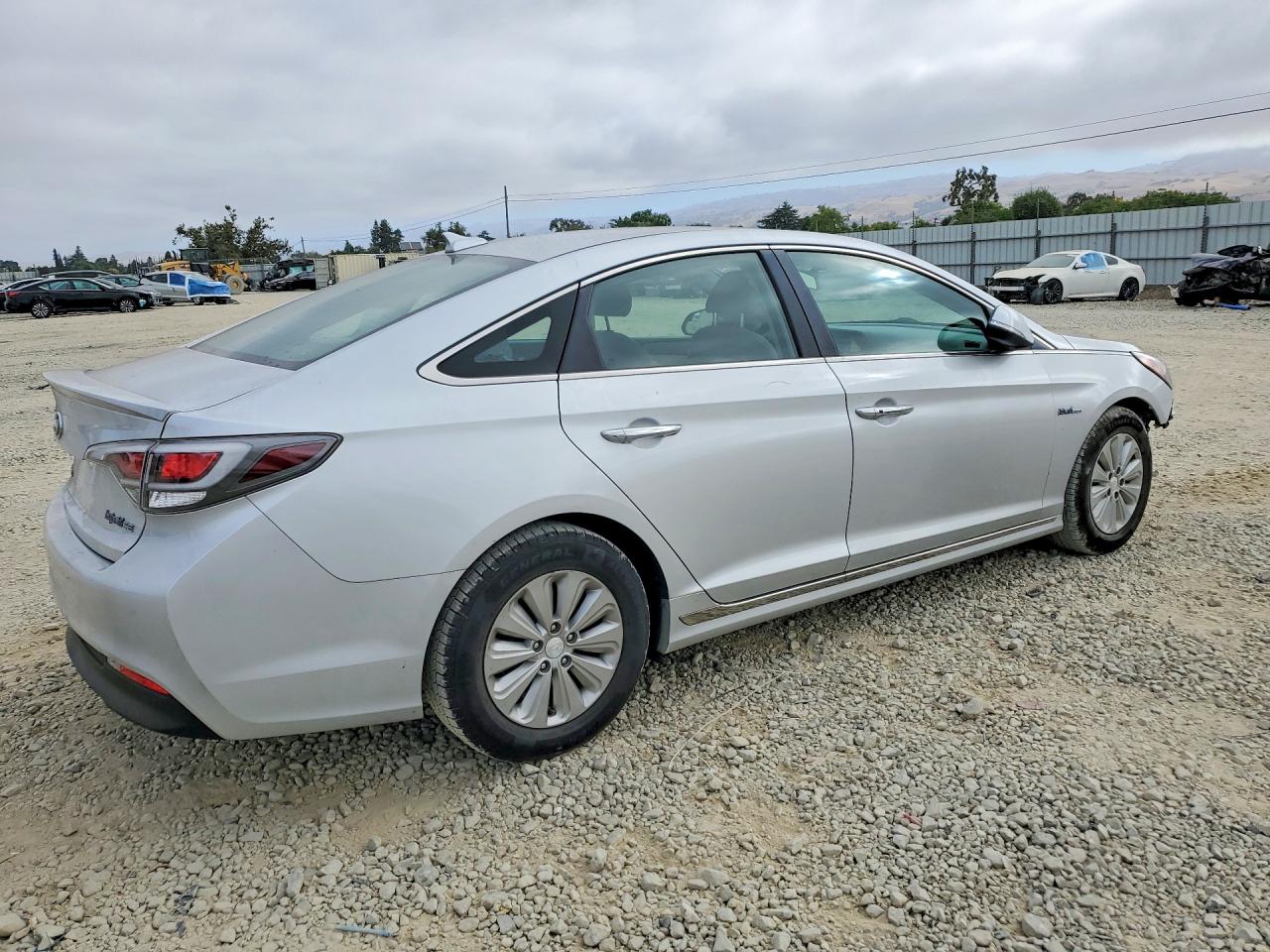 KMHE24L17GA011475 · 2016 HYUNDAI SONATA HYBRID · 3/12