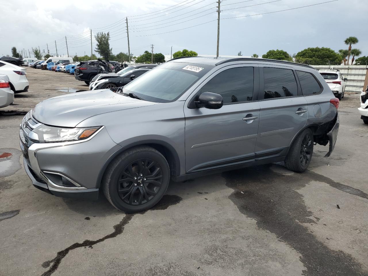 JA4AD3A39JZ018913 · 2018 MITSUBISHI OUTLANDER