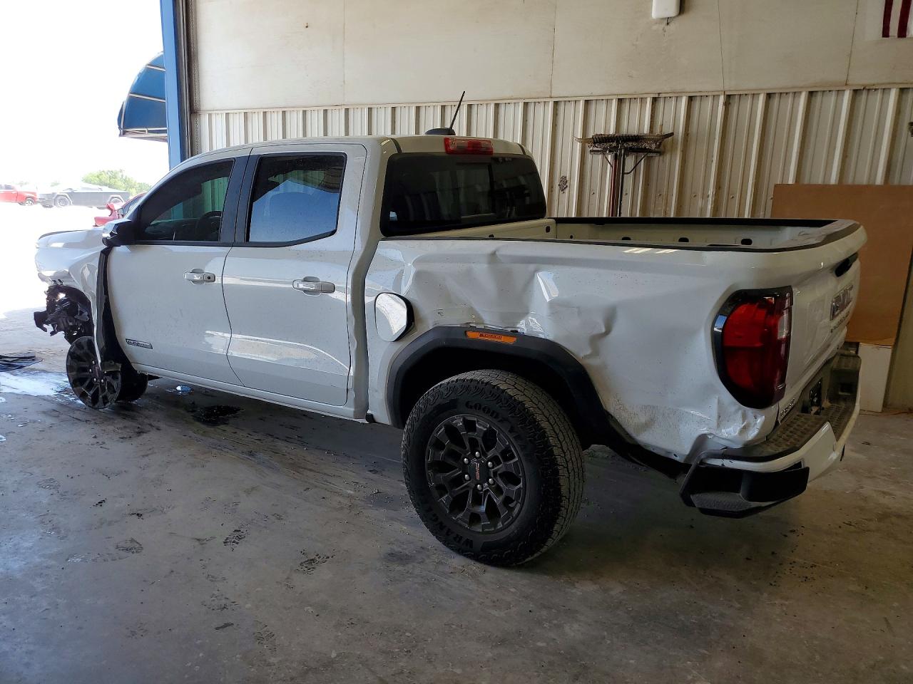 1GTP1BEK5T1163050 · 2026 GMC CANYON · 2/13