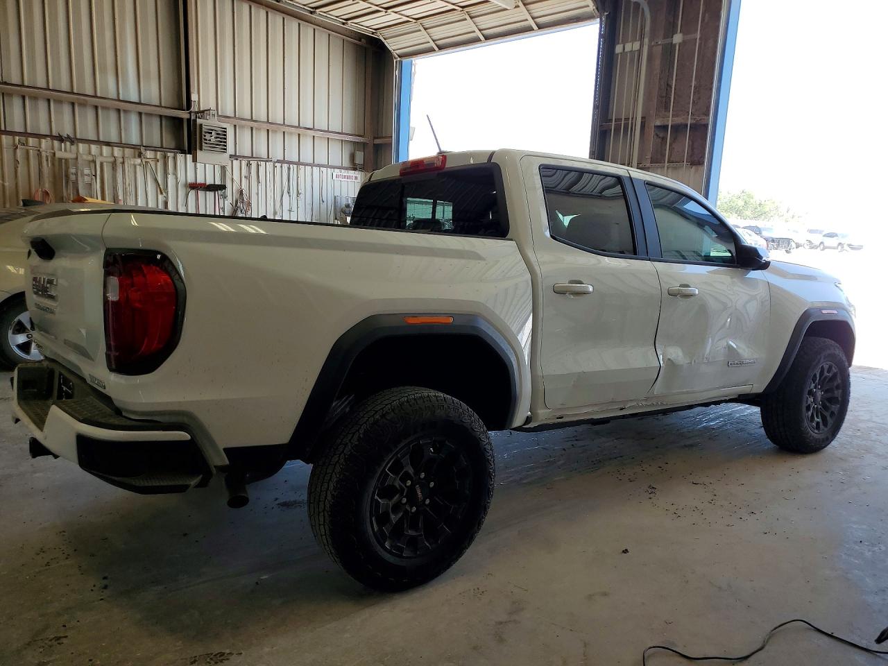 1GTP1BEK5T1163050 · 2026 GMC CANYON · 3/13