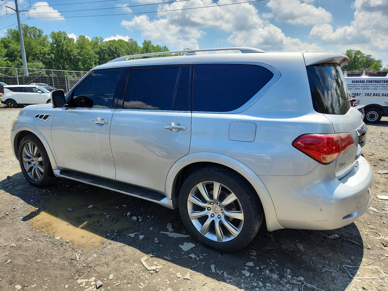 JN8AZ2NC6B9300721 · 2011 INFINITI QX56 · 2/13