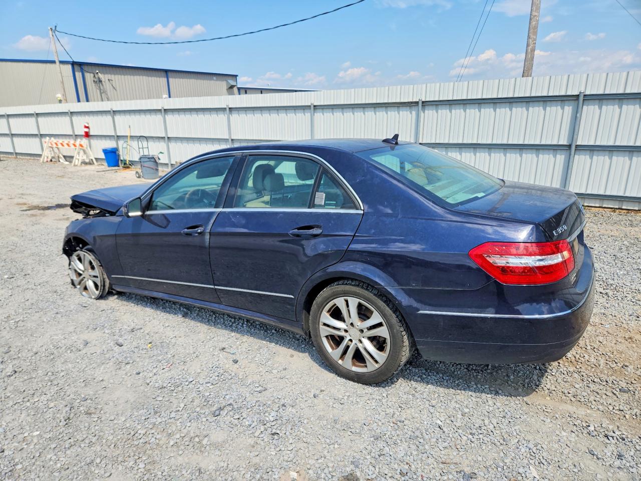 WDDHF5GB6BA369633 · 2011 MERCEDES-BENZ E · 2/12