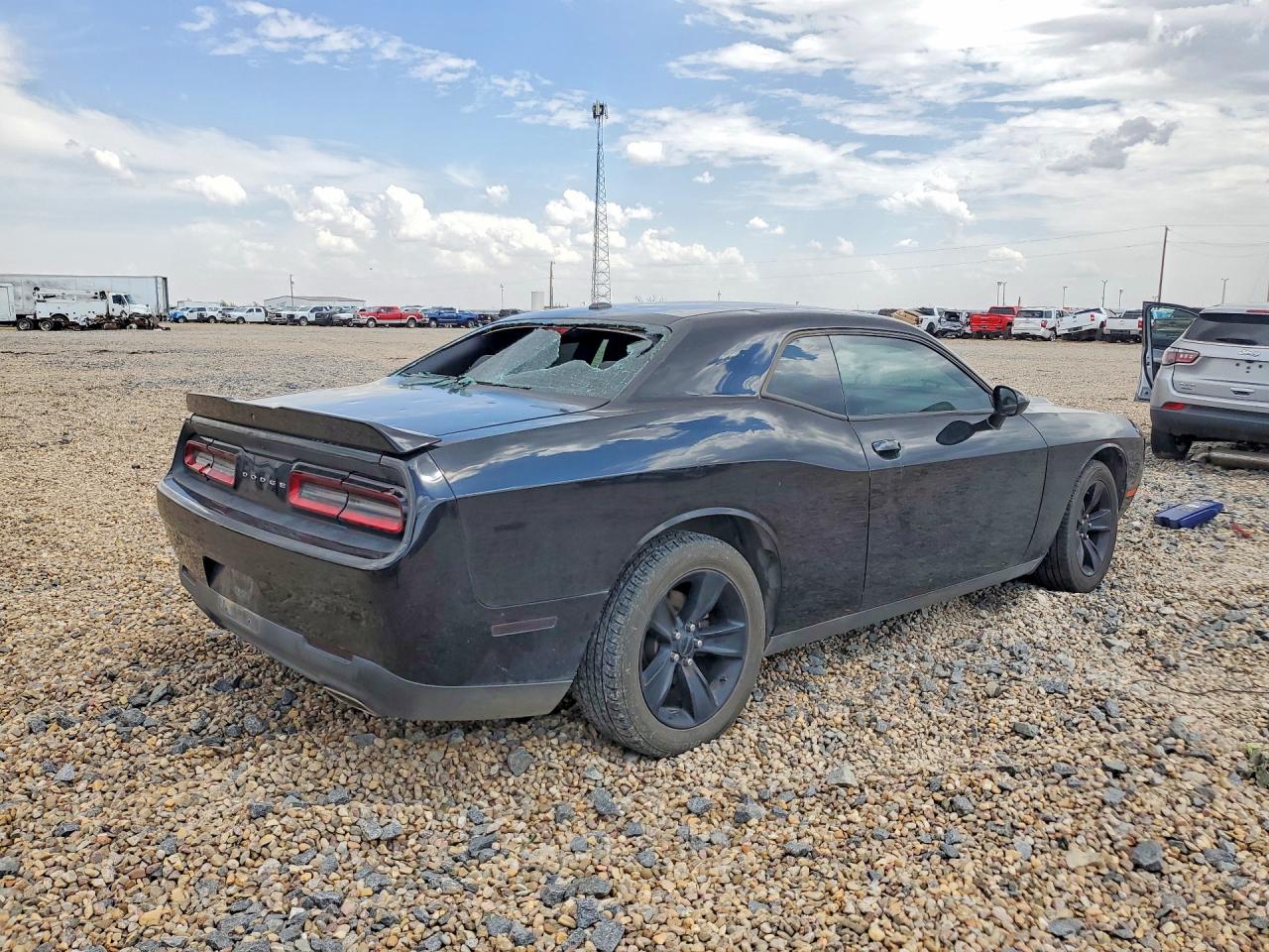 2C3CDZAG7JH302940 · 2018 DODGE CHALLENGER · 3/12