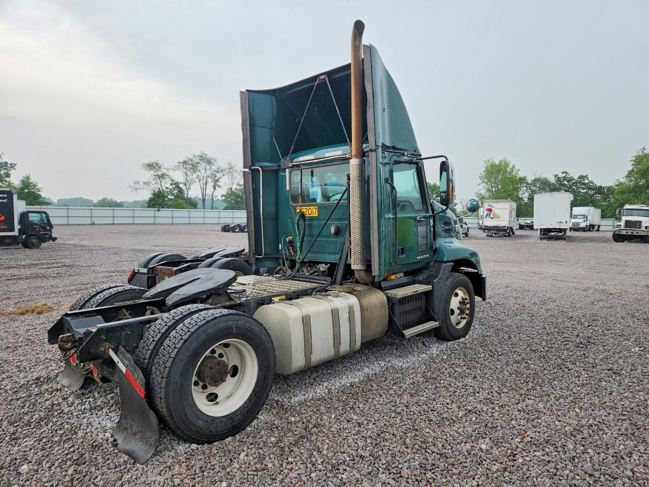 1M1AW01X1HM009325 · 2017 MACK 600 CXU600 · 3/13