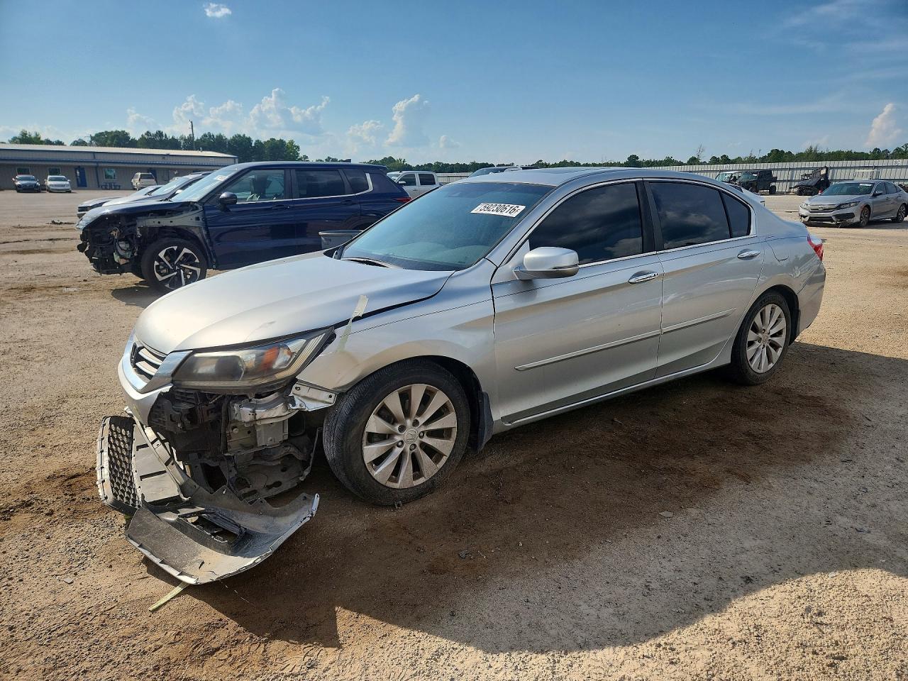 1HGCR2F83DA085199 · 2013 HONDA ACCORD