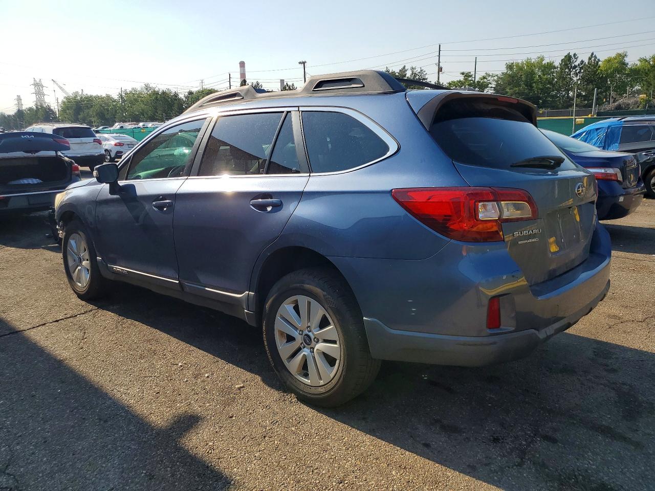 4S4BSBFC7F3236986 · 2015 SUBARU OUTBACK · 2/13