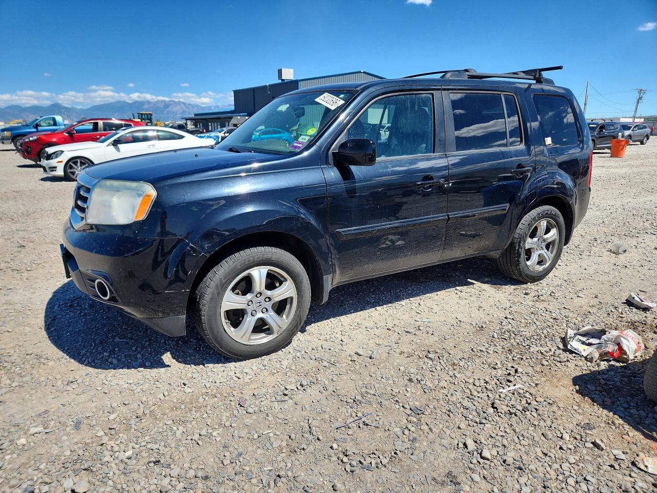 5FNYF4H79FB009963 · 2015 HONDA PILOT