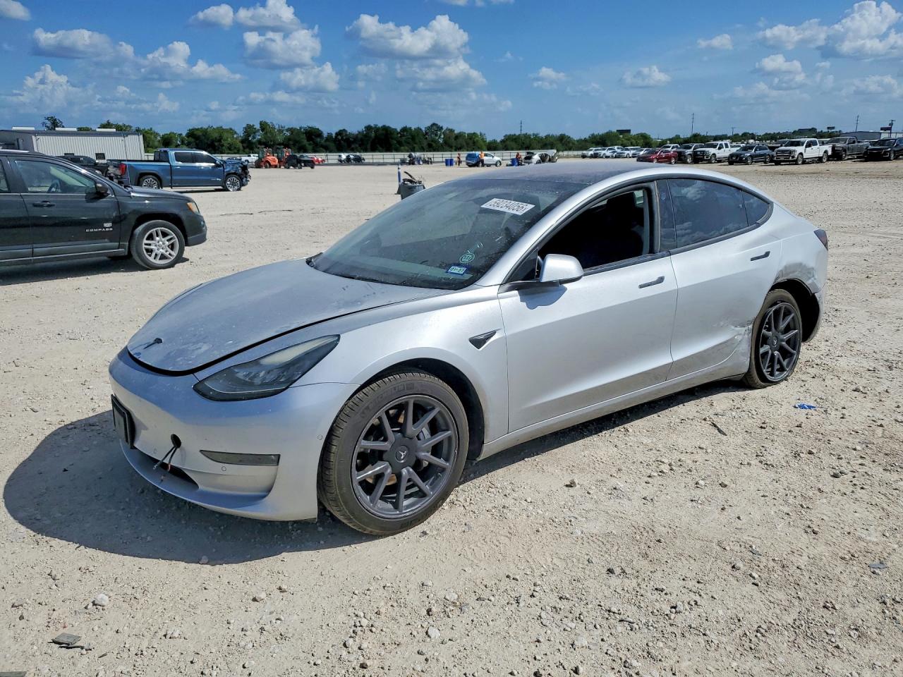 5YJ3E1EAXJF077337 · 2018 TESLA MODEL 3