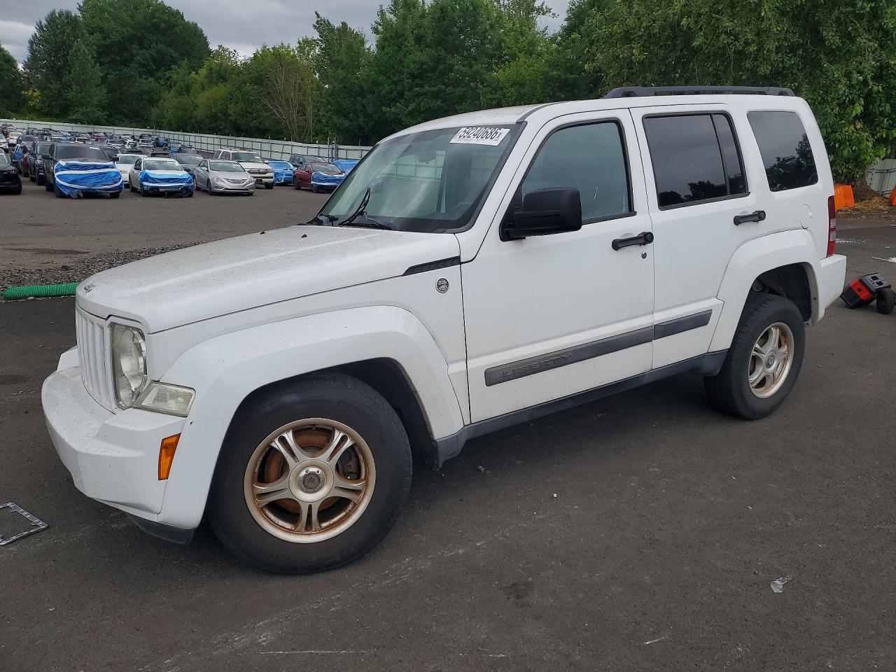 1J4PN2GK2BW586598 · 2011 JEEP LIBERTY