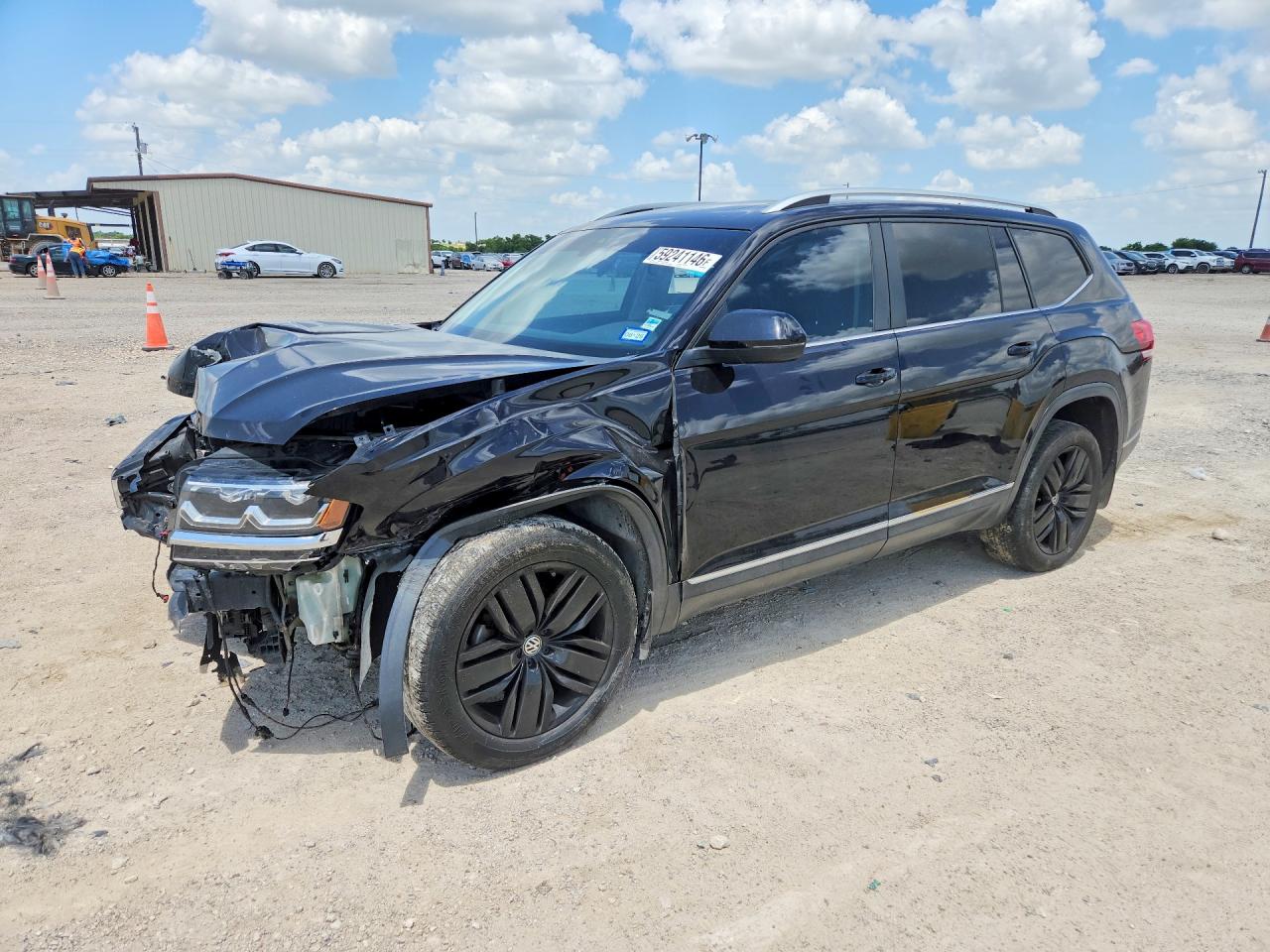 1V2MR2CA5JC537663 · 2018 VOLKSWAGEN ATLAS