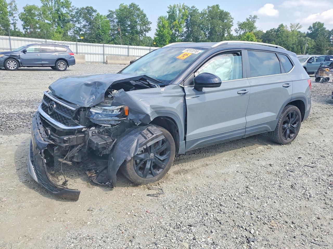3VVEX7B23RM010882 · 2024 VOLKSWAGEN TAOS