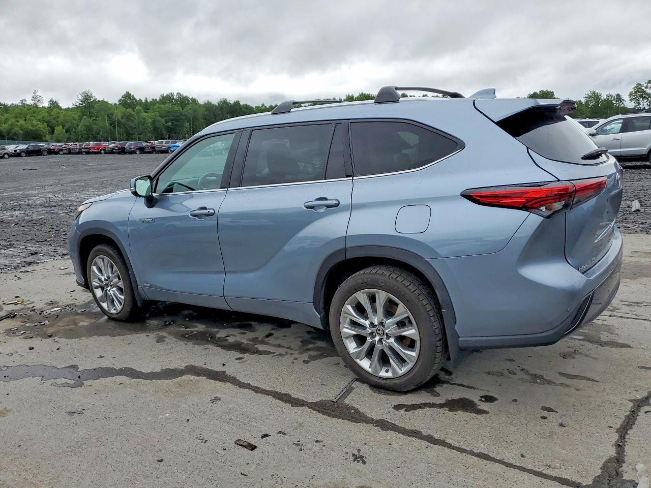 5TDXBRCH1LS007796 · 2020 TOYOTA HIGHLANDER HYBRID · 2/13