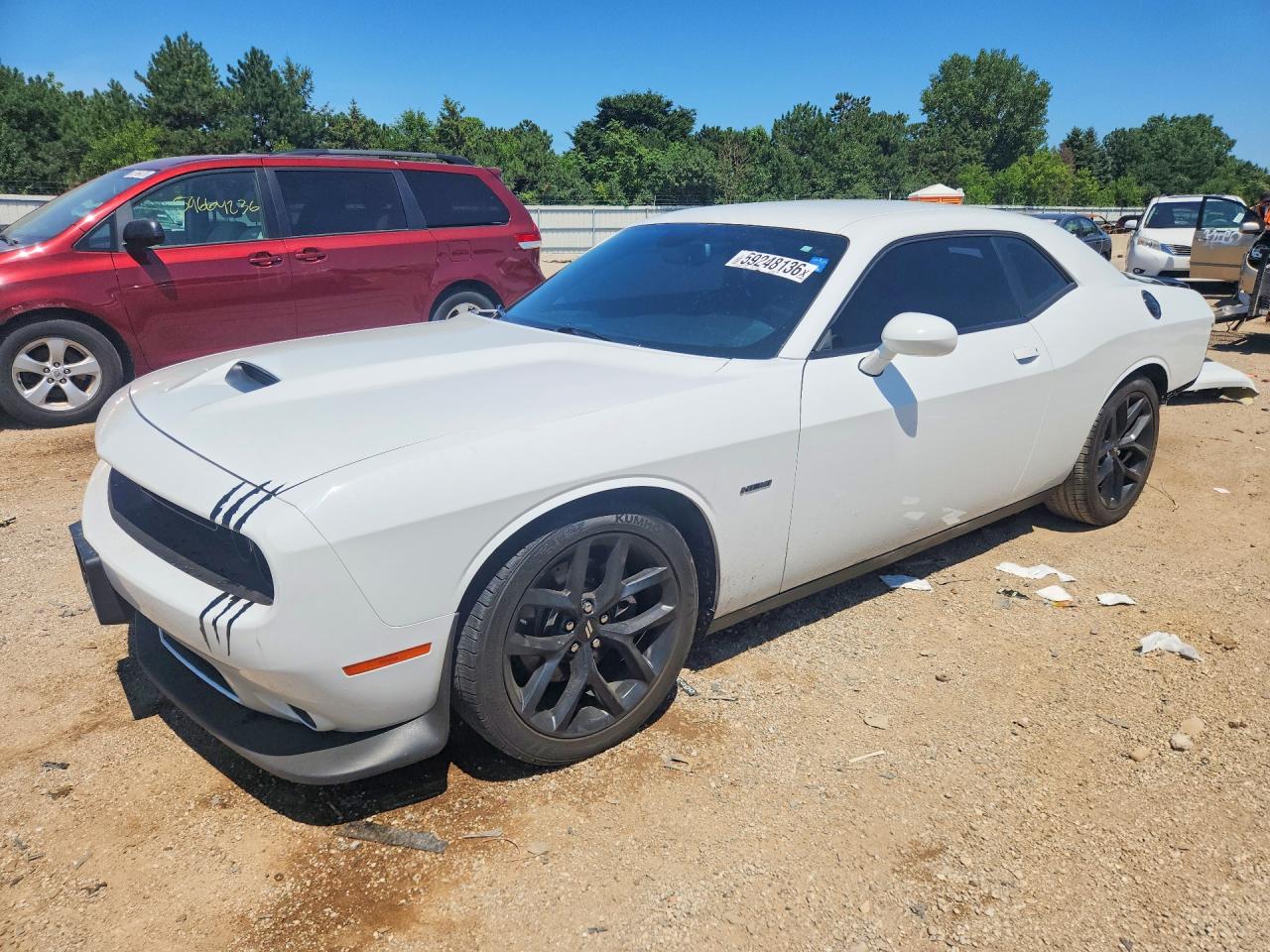 2C3CDZBT1KH561887 · 2019 DODGE CHALLENGER