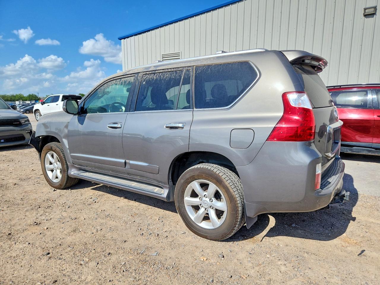 JTJJM7FXXB5028333 · 2011 LEXUS GX 460 · 2/12