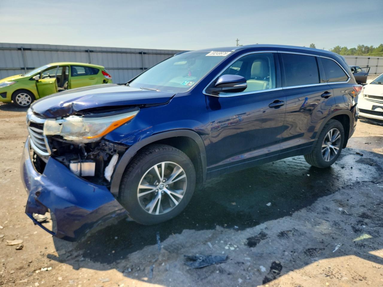 5TDJKRFH9GS300014 · 2016 TOYOTA HIGHLANDER