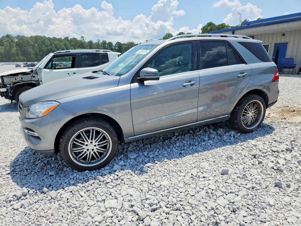 4JGDA2EB2EA319899 · 2014 MERCEDES-BENZ ML