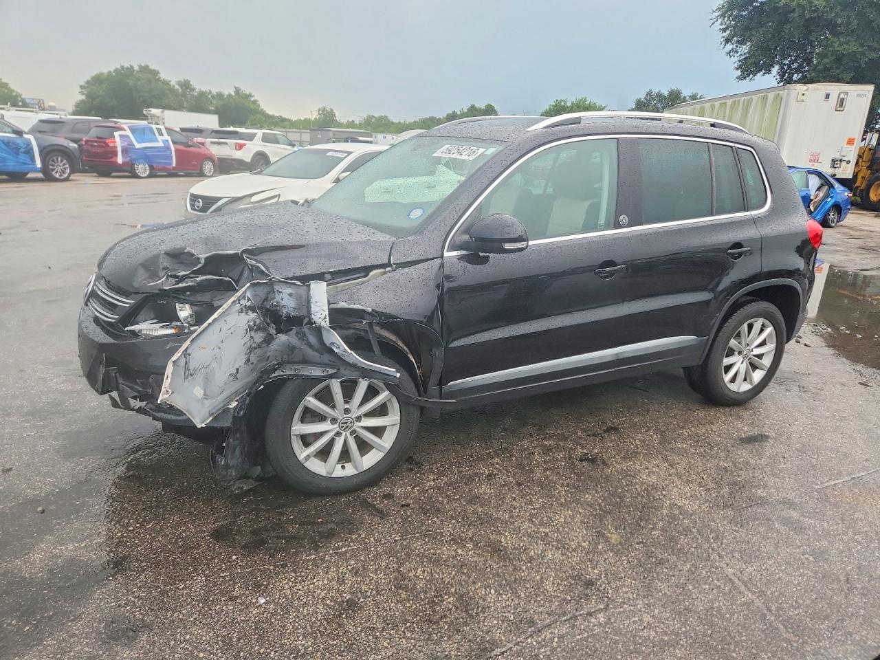 WVGSV7AX5HK015345 · 2017 VOLKSWAGEN TIGUAN
