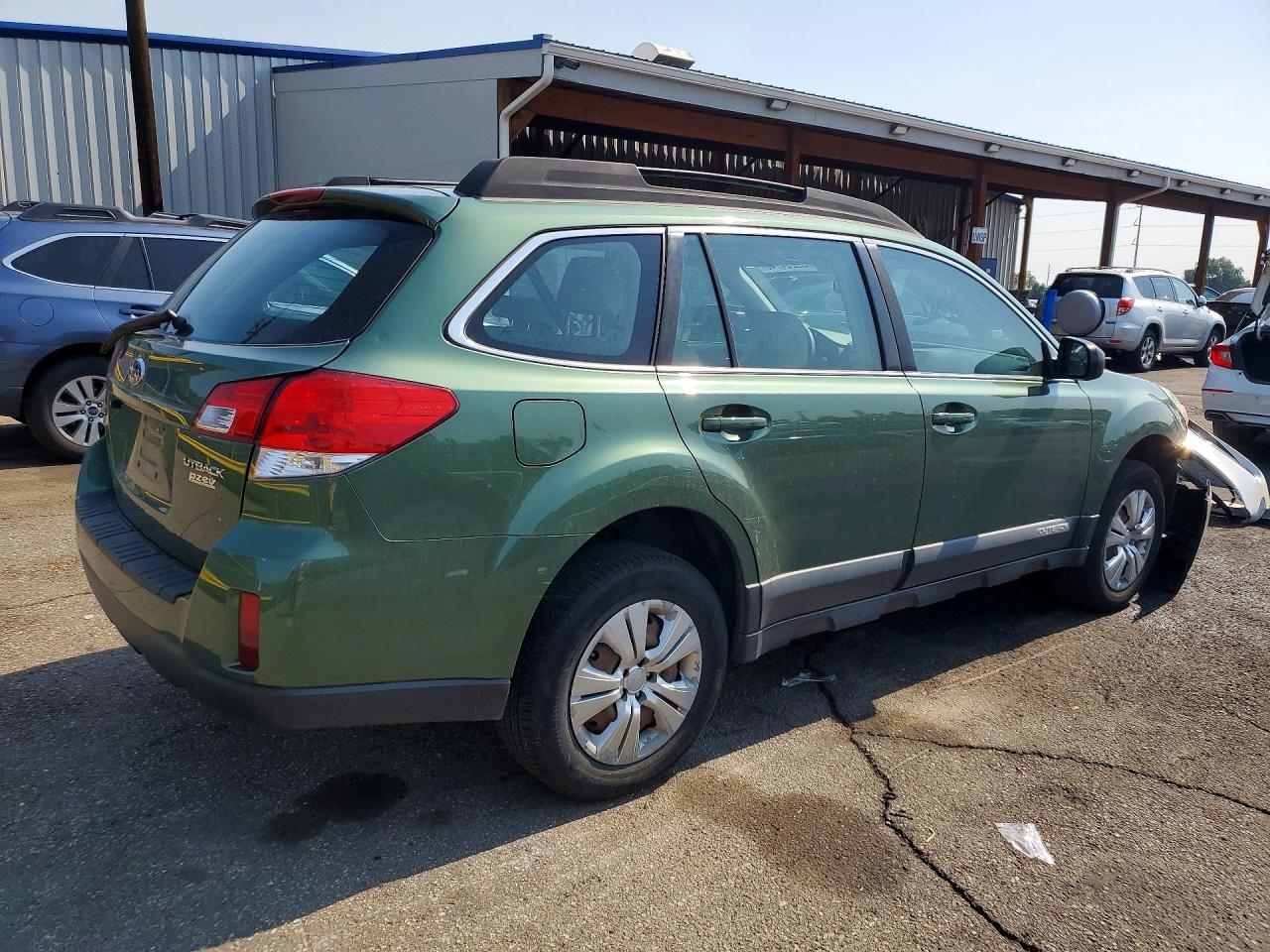 4S4BRBAC6B3406252 · 2011 SUBARU OUTBACK · 3/12