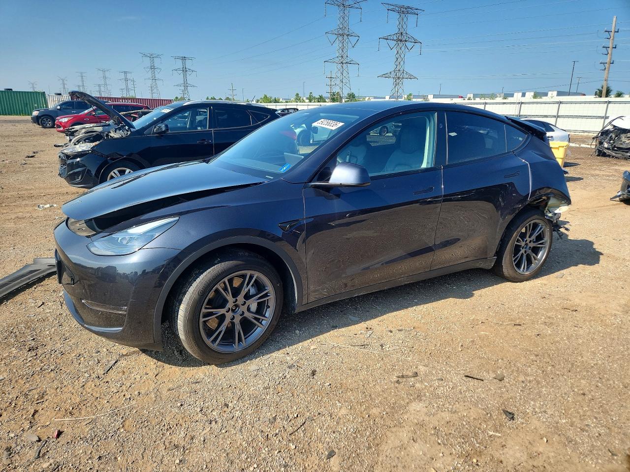 2025 TESLA MODEL Y