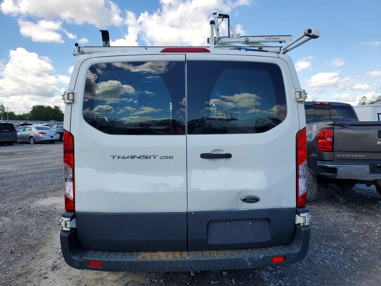 1FTNR1ZM5FKA78830 · 2015 FORD TRANSIT · 6/12