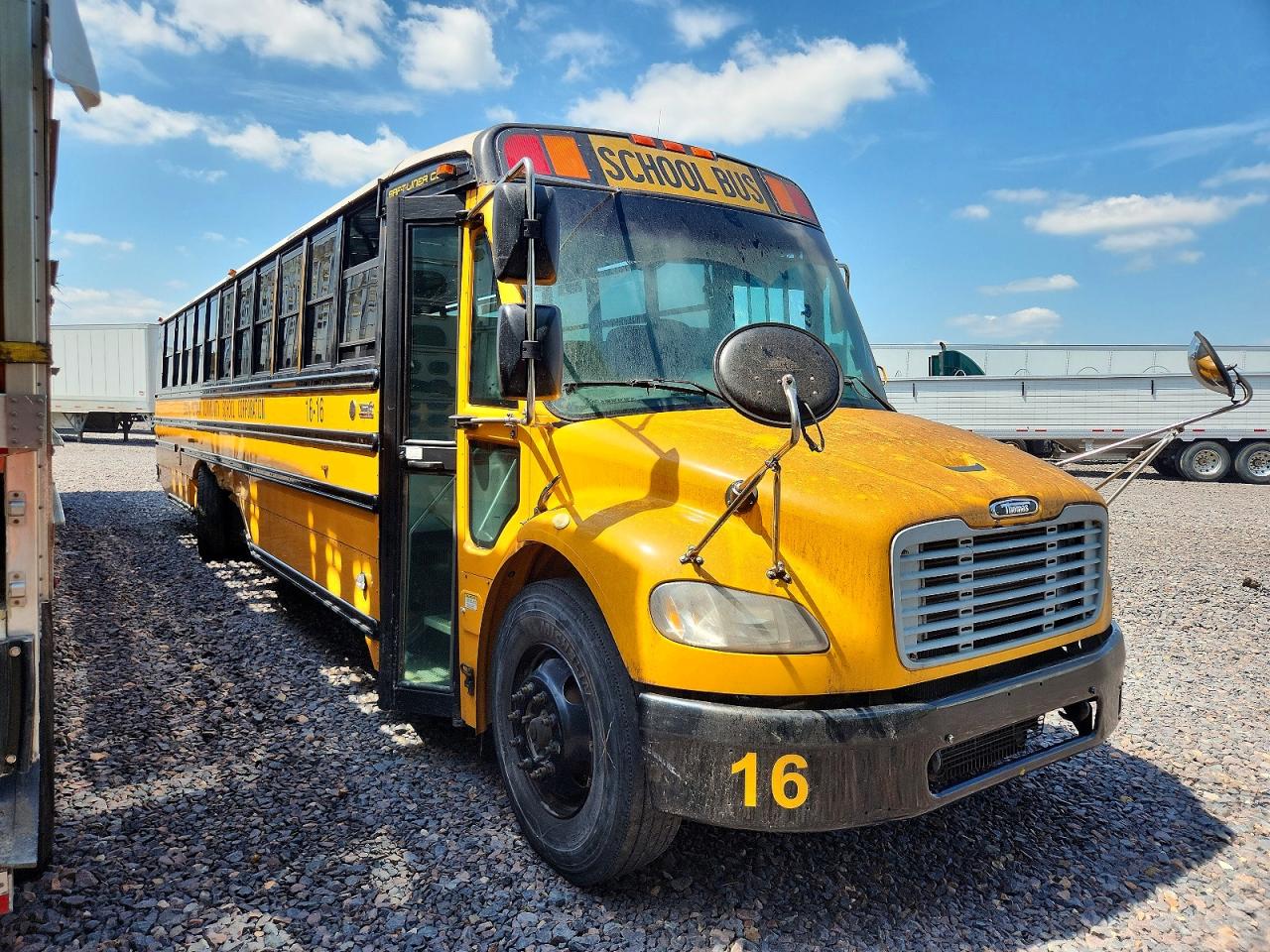 4UZABRDT5HCHP8455 · 2017 FREIGHTLINER CHASSIS