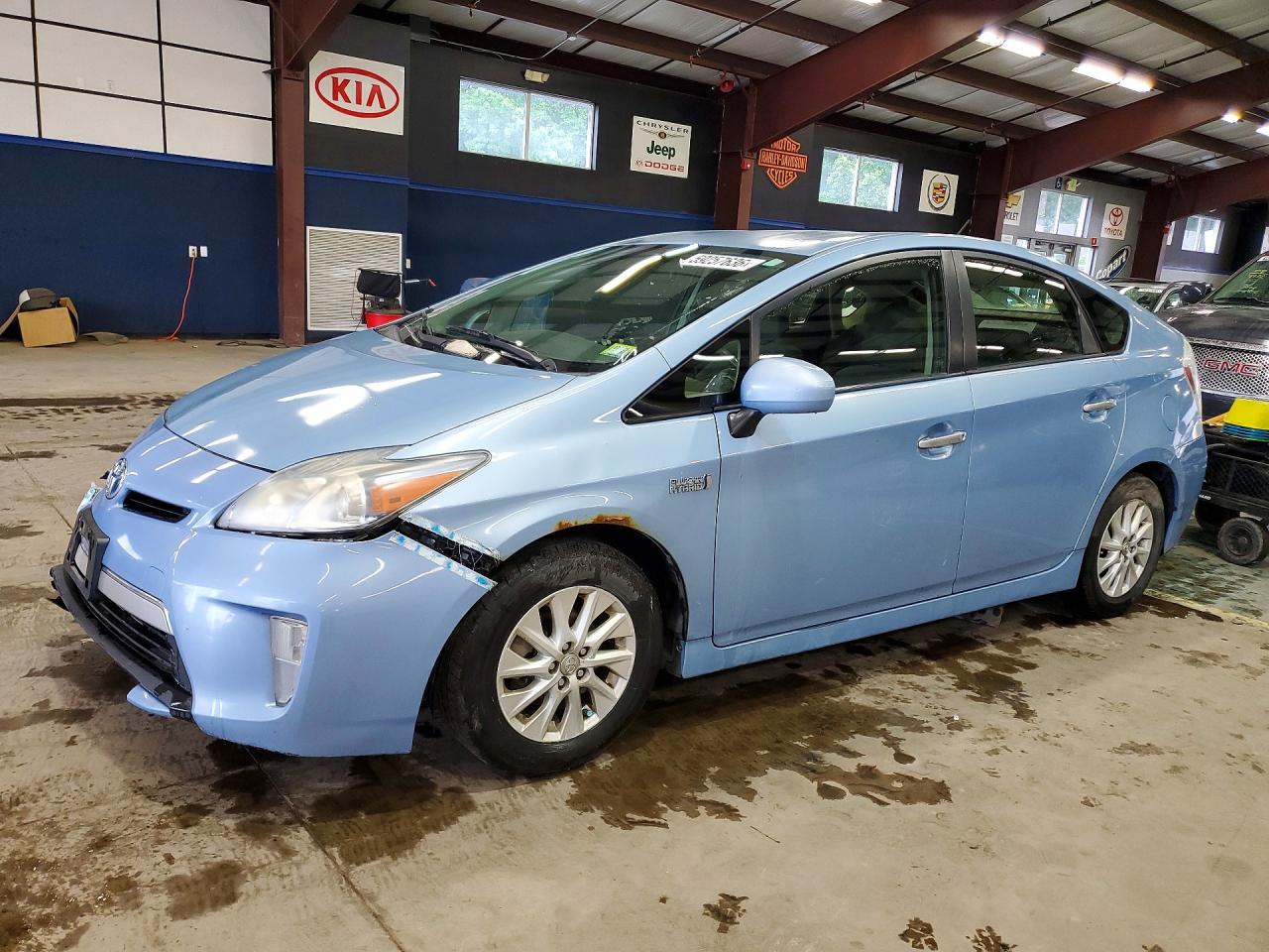 2014 TOYOTA PRIUS PLUG-IN HYBRID