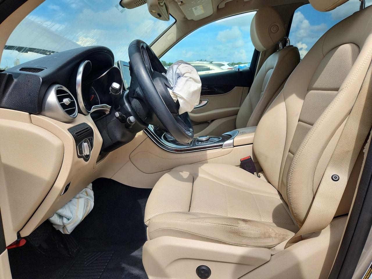 WDC0G4JB4KV155041 · 2019 MERCEDES-BENZ GLC · 7/13