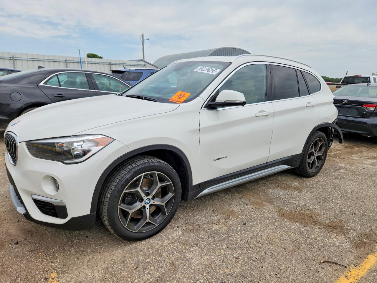 WBXHT3C32J5K31037 · 2018 BMW X1