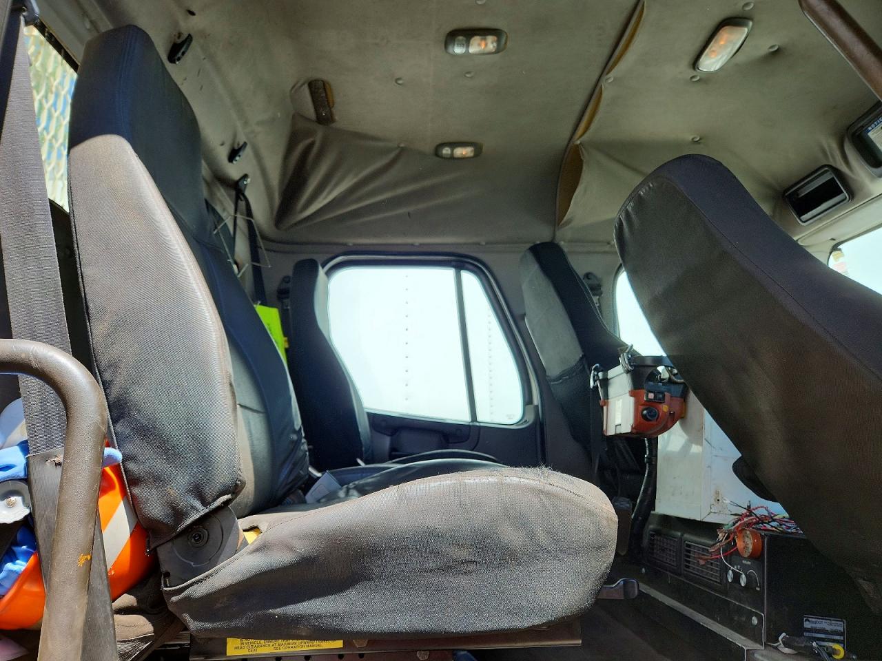 1FVHC3BS7CDBD8595 · 2012 FREIGHTLINER M2 · 10/14