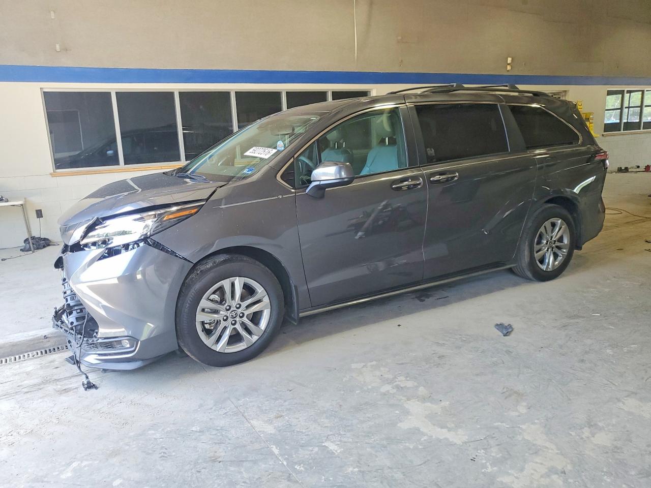 5TDJSKFC1SS183274 · 2025 TOYOTA SIENNA