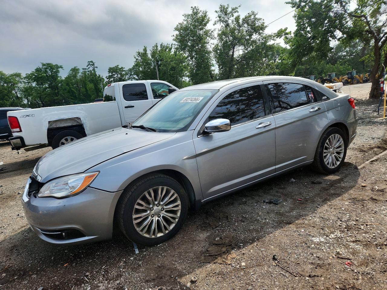 1C3CCBCG8DN553484 · 2013 CHRYSLER 200
