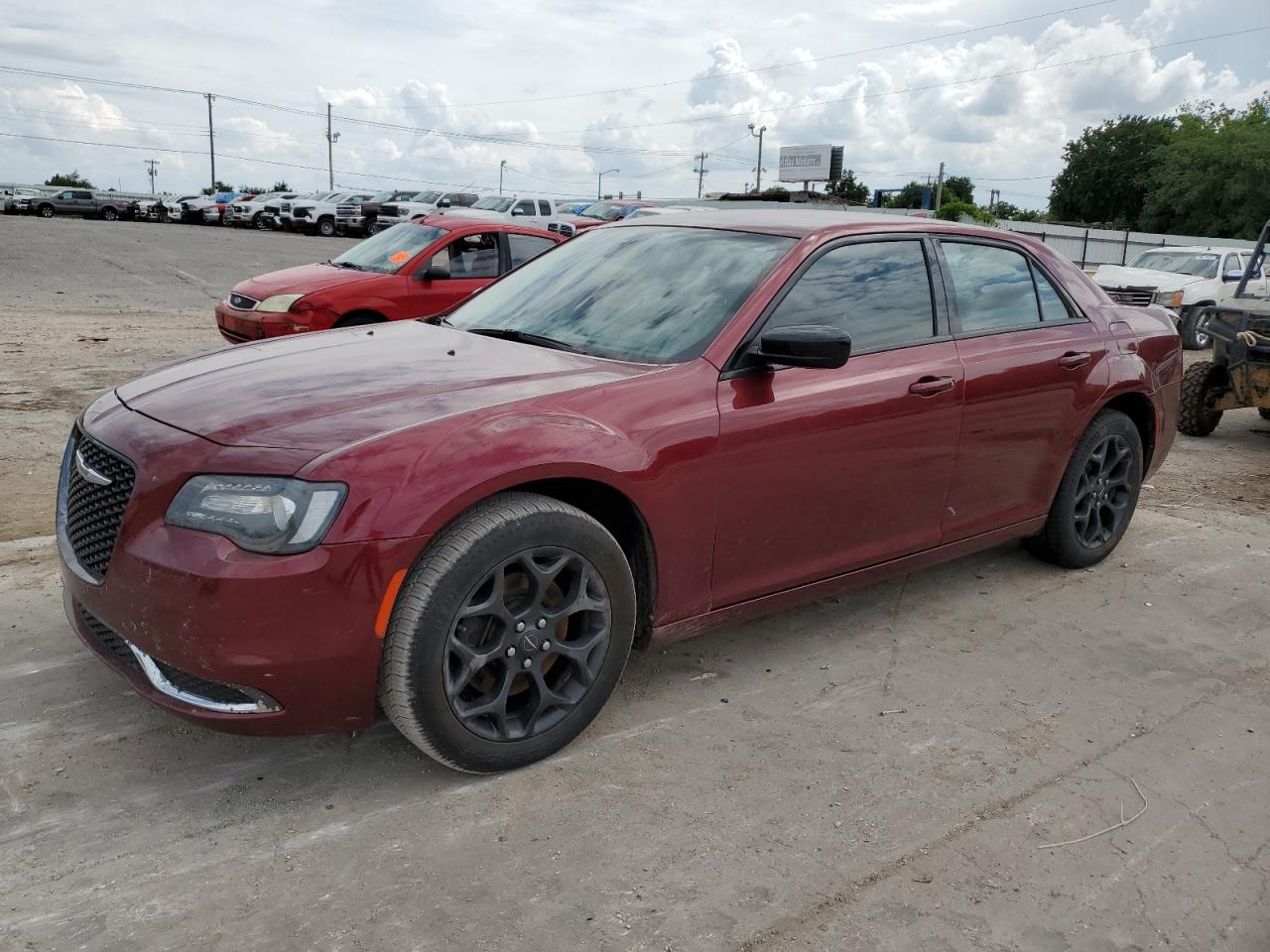 2C3CCARG5KH560416 · 2019 CHRYSLER 300