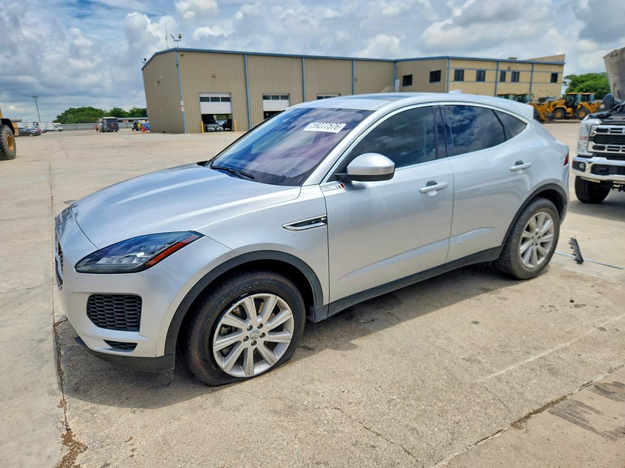 SADFJ2FXXJ1Z05532 · 2018 JAGUAR E-PACE