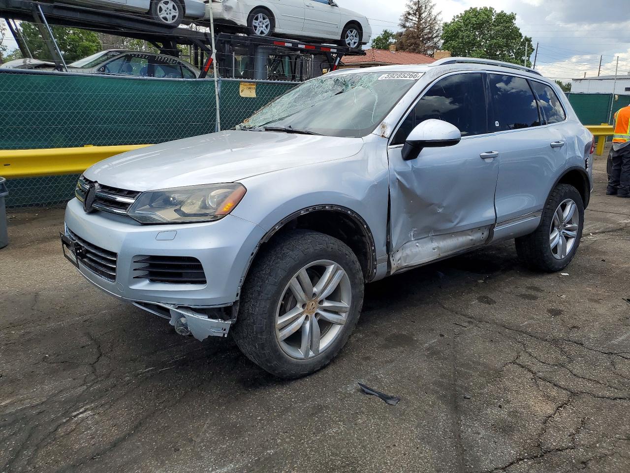 WVGFK9BP7CD001805 · 2012 VOLKSWAGEN TOUAREG