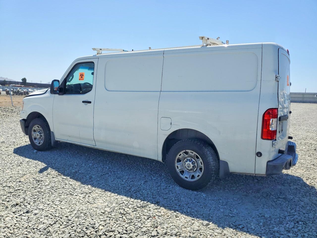 1N6BF0KM2FN805871 · 2015 NISSAN NV · 2/13