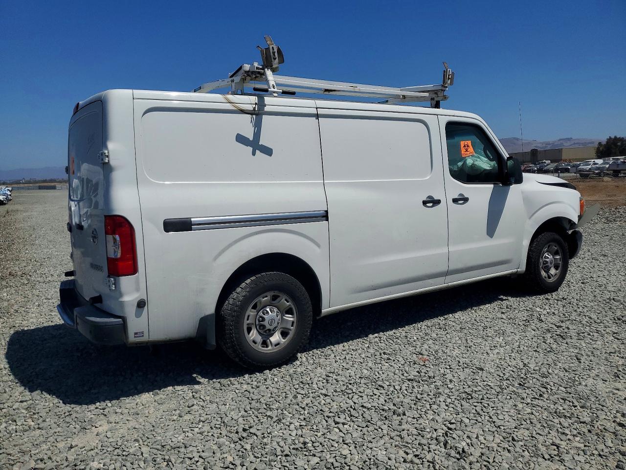 1N6BF0KM2FN805871 · 2015 NISSAN NV · 3/13