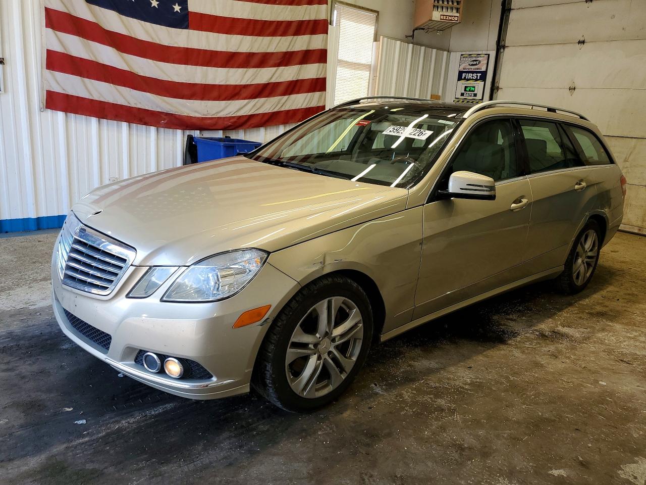 WDDHH8HB3BA305656 · 2011 MERCEDES-BENZ E
