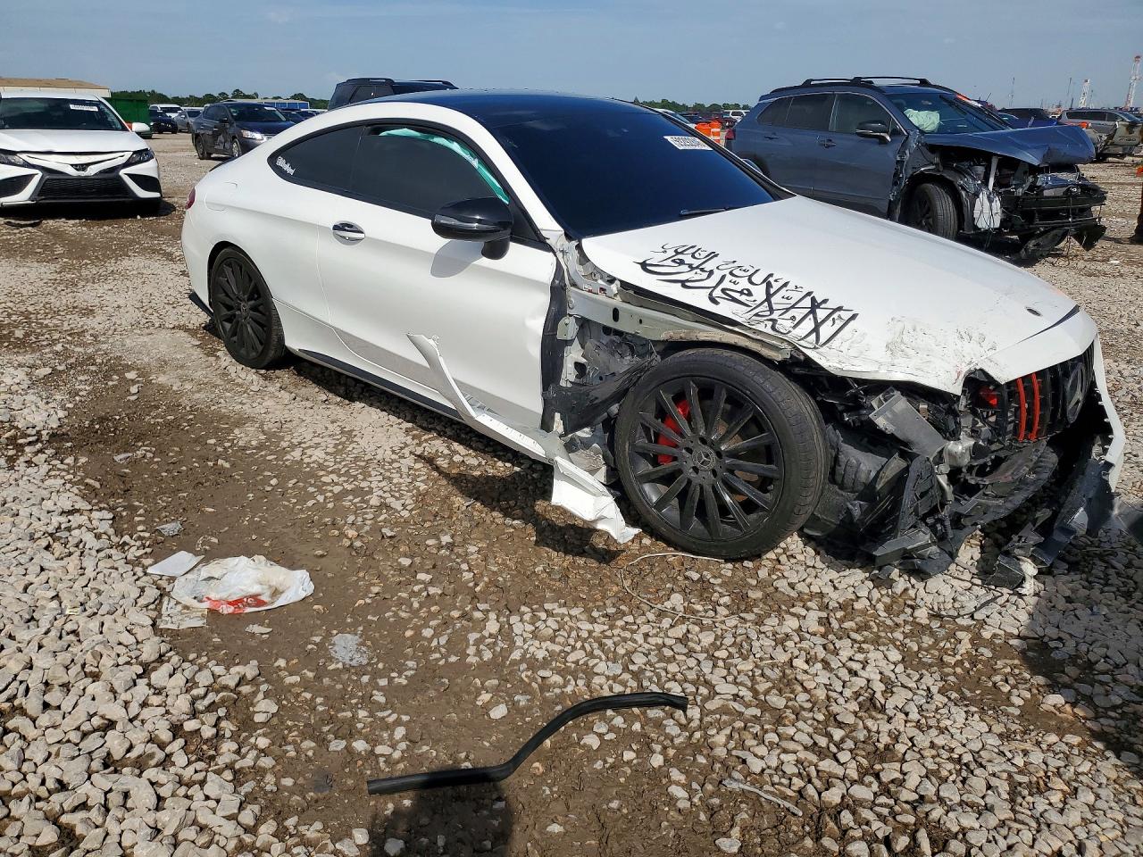 WDDWJ4JB1JF683698 · 2018 MERCEDES-BENZ C · 4/13