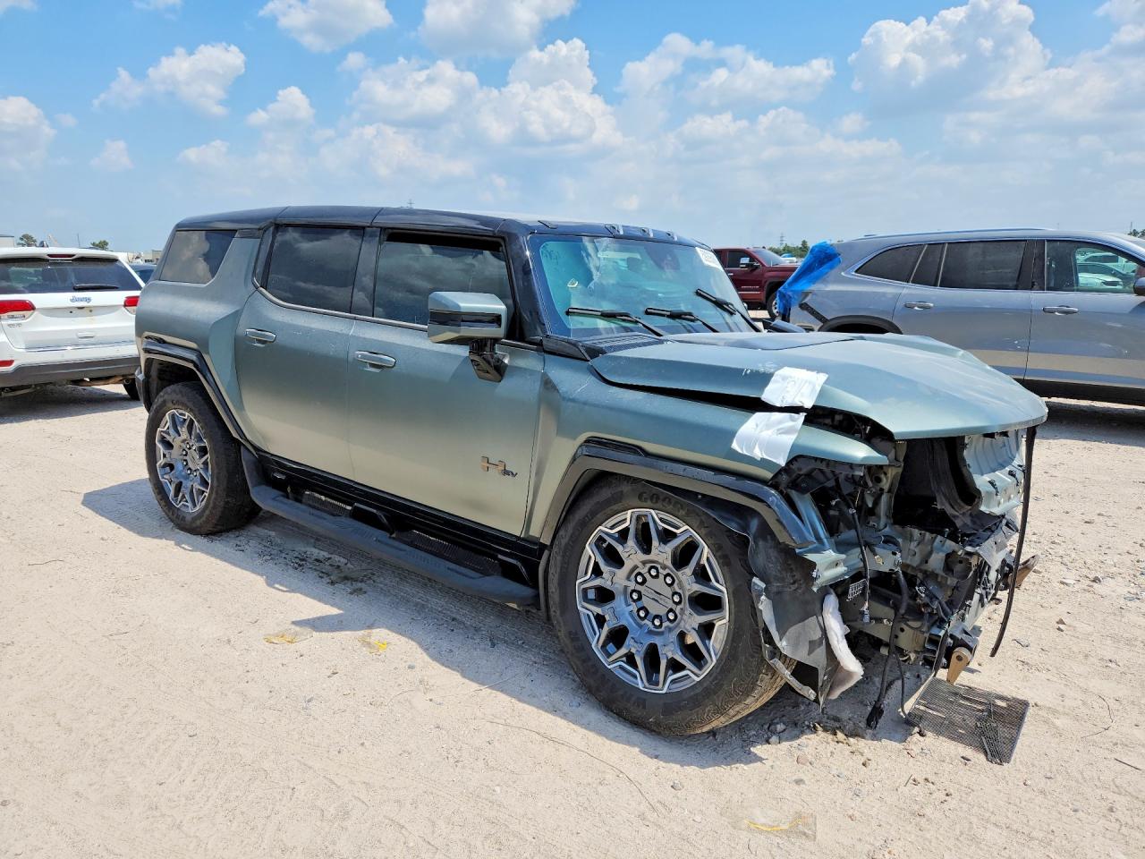 1GKB0RDC7RU100379 · 2024 GMC HUMMER SUV · 4/12